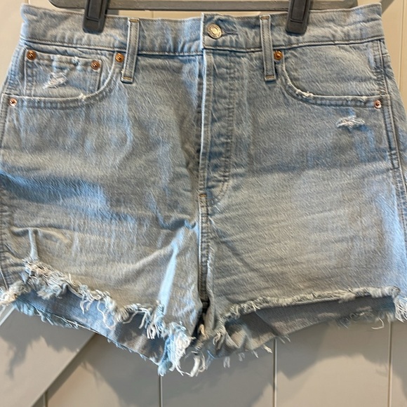 Woman’s Gap - Cheeky Short / Sky High - Picture 2 of 6